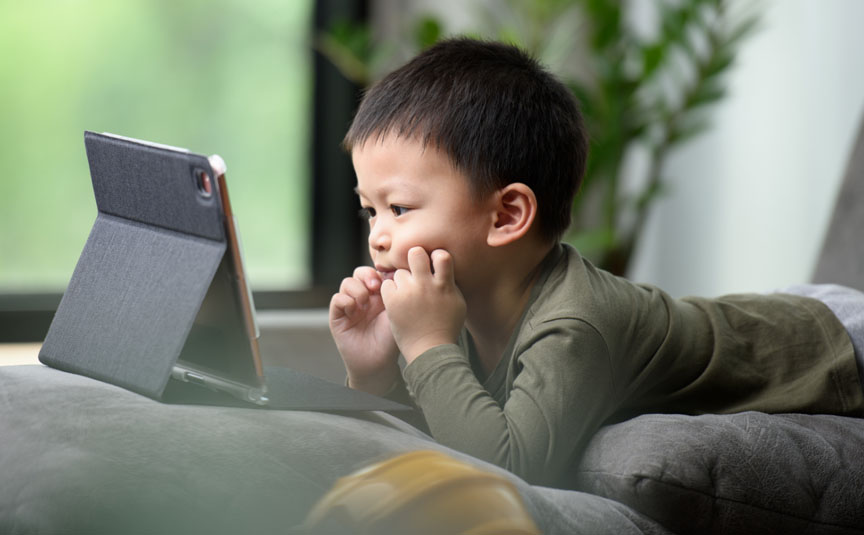 Preparatory School Near Pennsylvania | Best Private School Near Pennsylvania | The Screen Dilemma: How Screen Time Impacts Young Children Blog